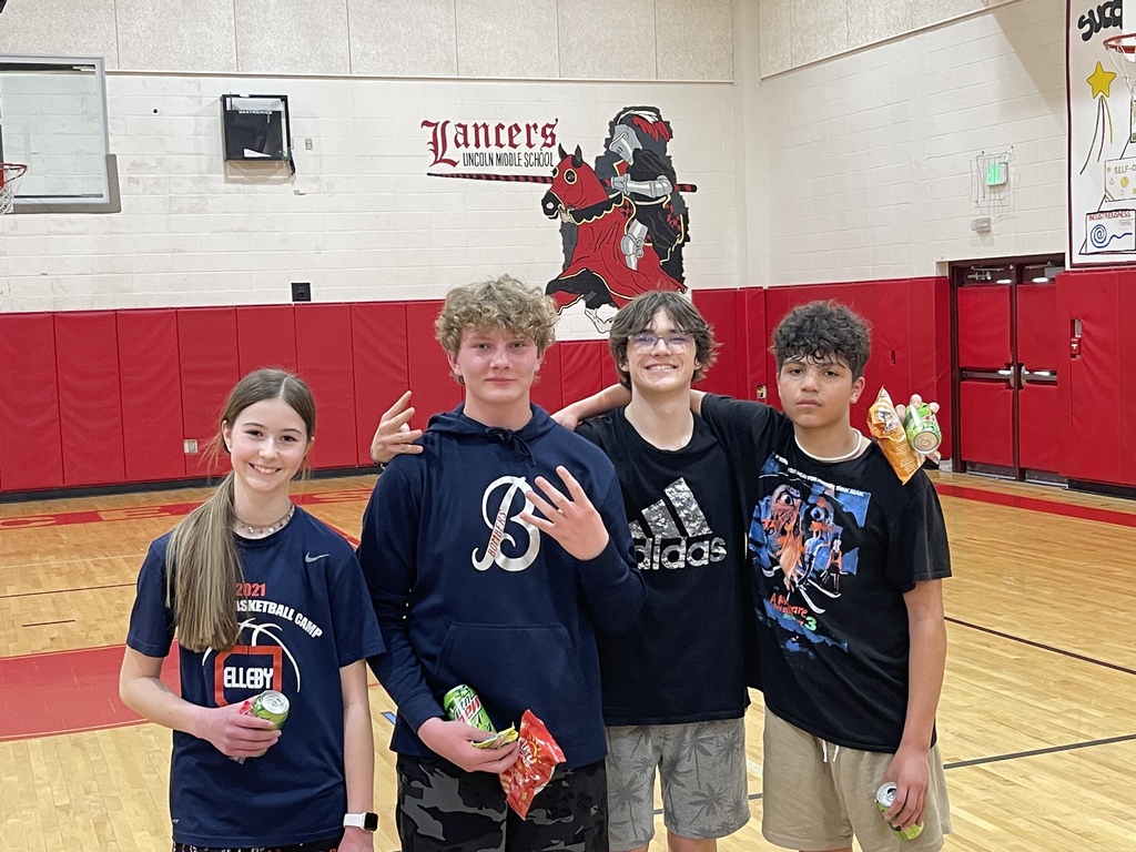 Picture of winning basketball team. 