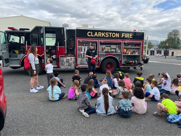 Kindergarteners from Miss Young, Mrs. Profitt, and Mrs. Stedman’s classes visiting the fire station